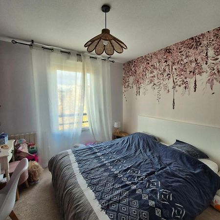 Chambre Privee T3 Saint Fons Exteriör bild